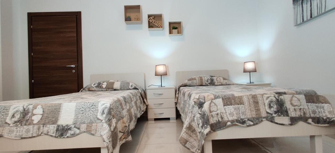 Lorenza Letting Maisonette Villa Marsaxlokk Luaran gambar